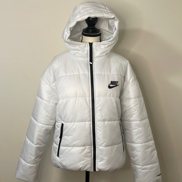 Nike Jackets & Blazers - NWOT Nike Sportswear Therma-FIT Repel Women's Hooded Jacket